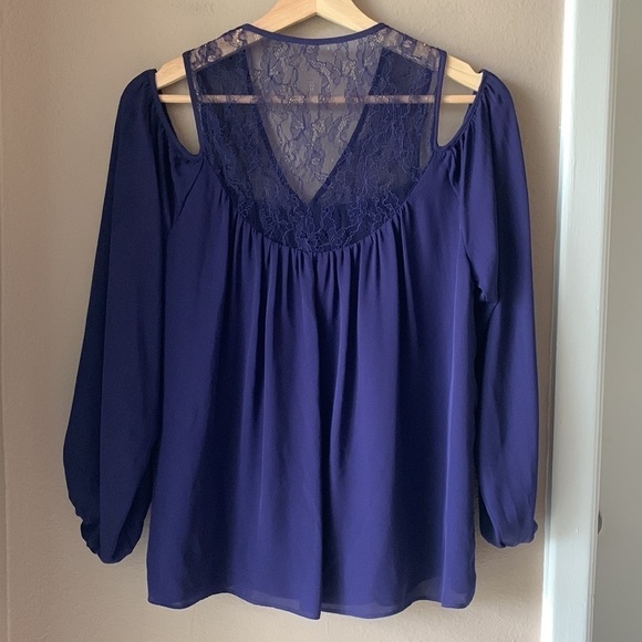 PARKER Silk Cold Shoulder Balloon Sleeve Blouse - Picture 6 of 9